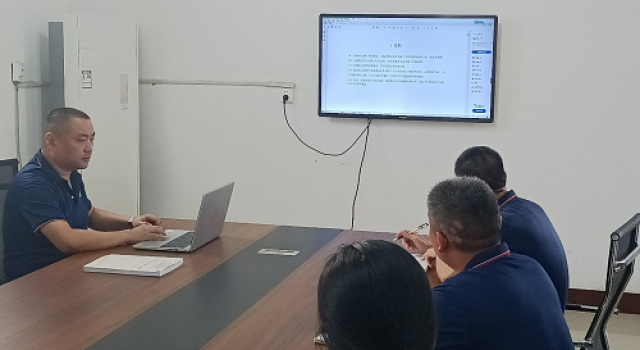 学习新标准，稳做践行人