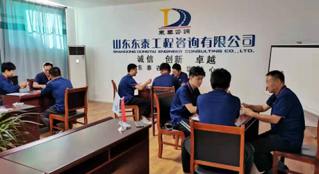 中秋佳节，花好月圆人团圆